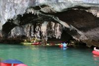 ล่องเรือแคนู ชมเกาะห้อง ณ อ่าวพังงา